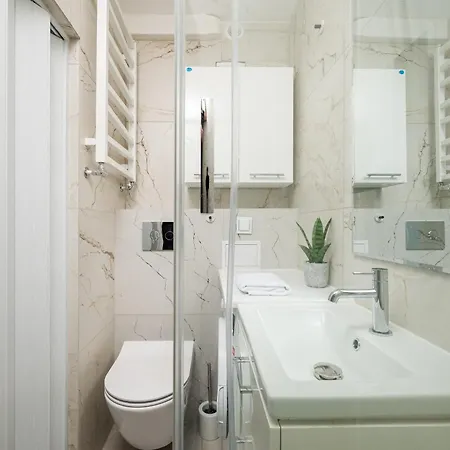 Metro Swietokrzyska Simple By Bookinghost Apartamento *